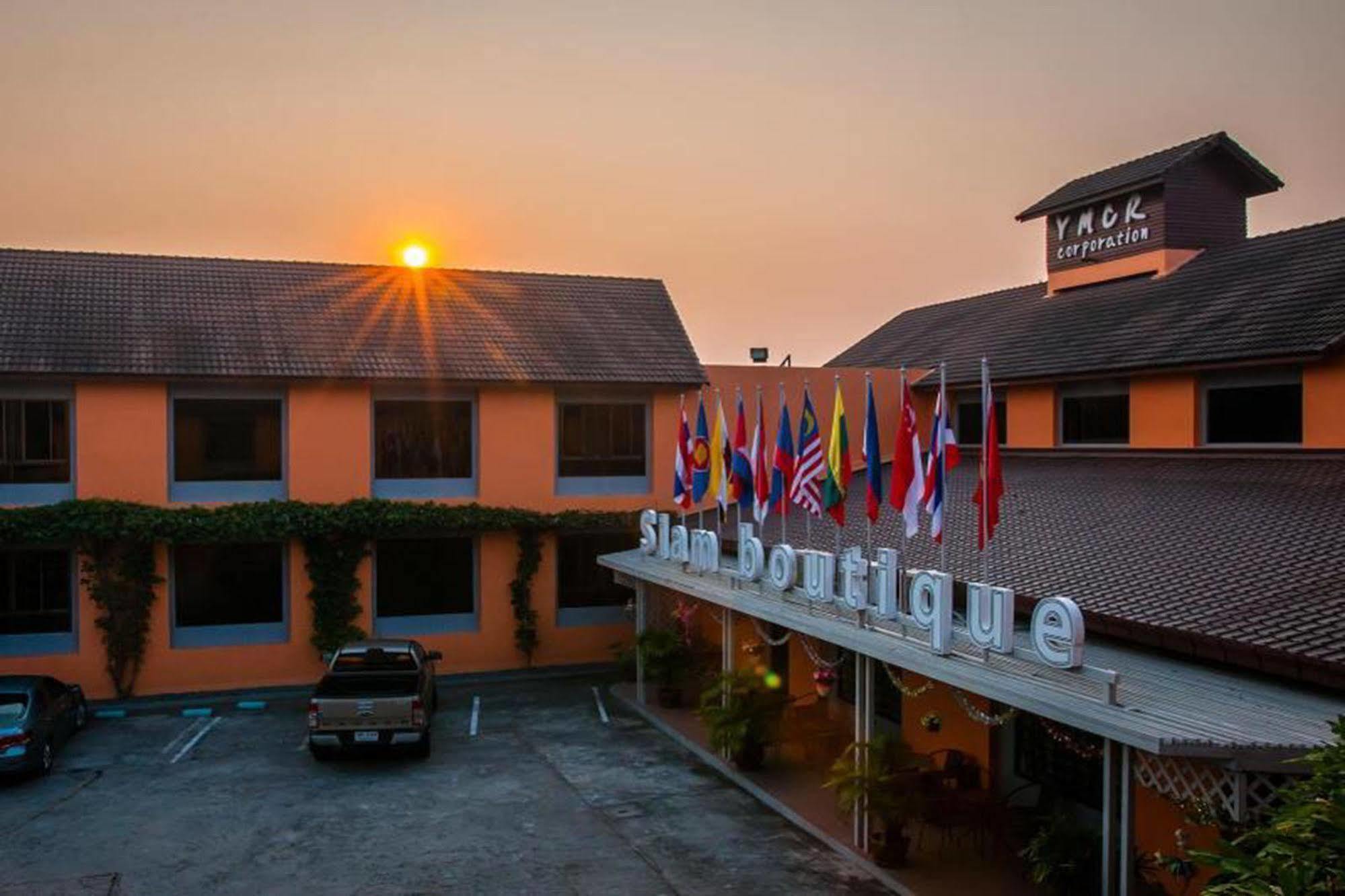Siam Boutique Hotel Buriram Buitenkant foto